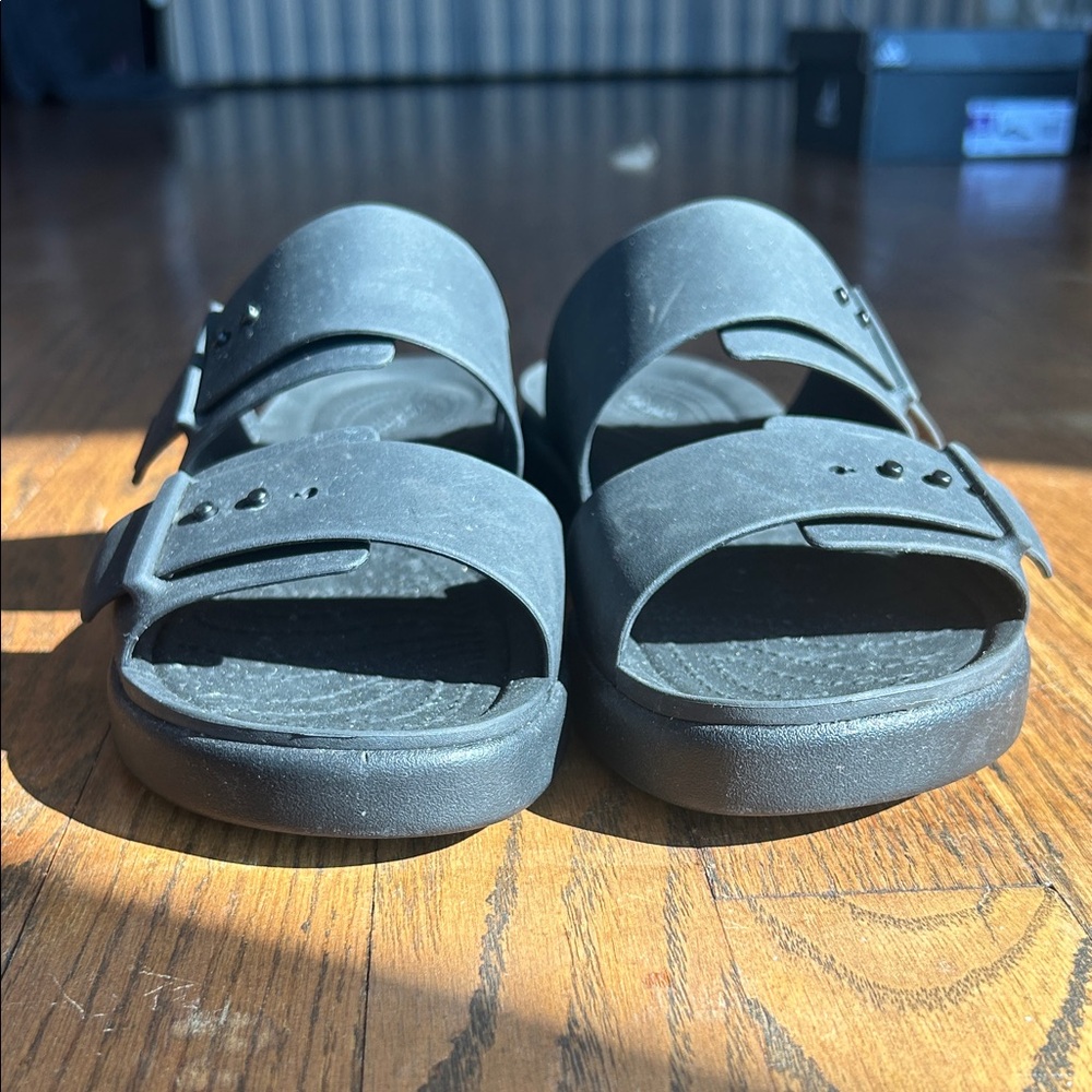 CROCS Sandals Double Strap Buckle Womens Size 9 Black SlipOn Shoes Open Toe 39.5 - Picture 2 of 6